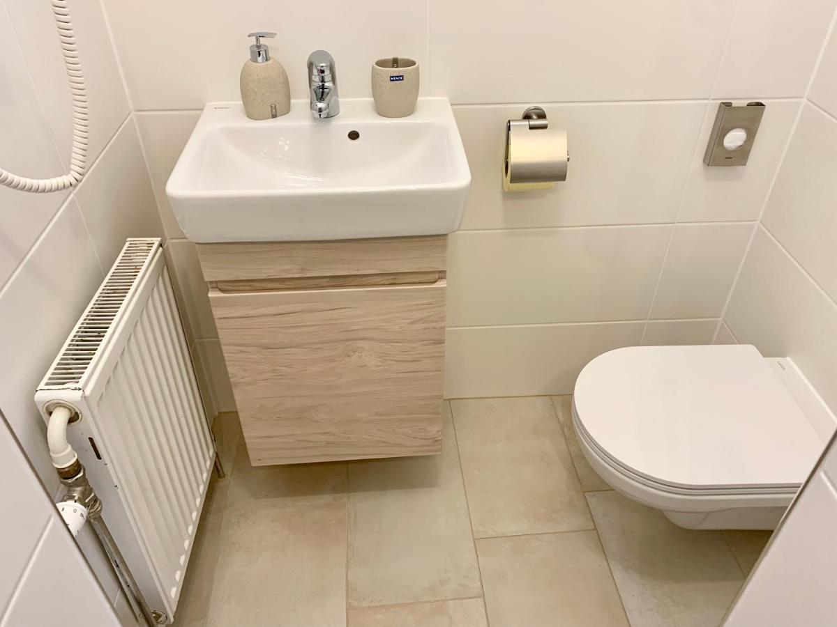 Air-Conditioned, Quiet Apartment With A Terrace In Center Of St Poelten - Smart Tv Sankt Poelten Luaran gambar